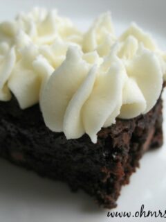brownie with icing