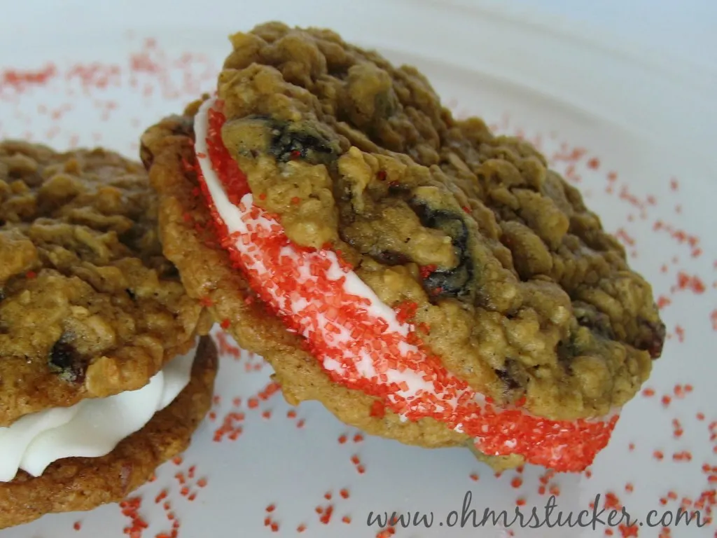 Make Perfect Oatmeal Cookies with a Twist and you'll become the Belle of the Cookie Ball. Really.