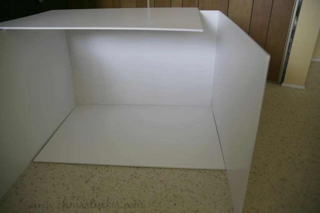 Make a Collapsible Photography Lightbox