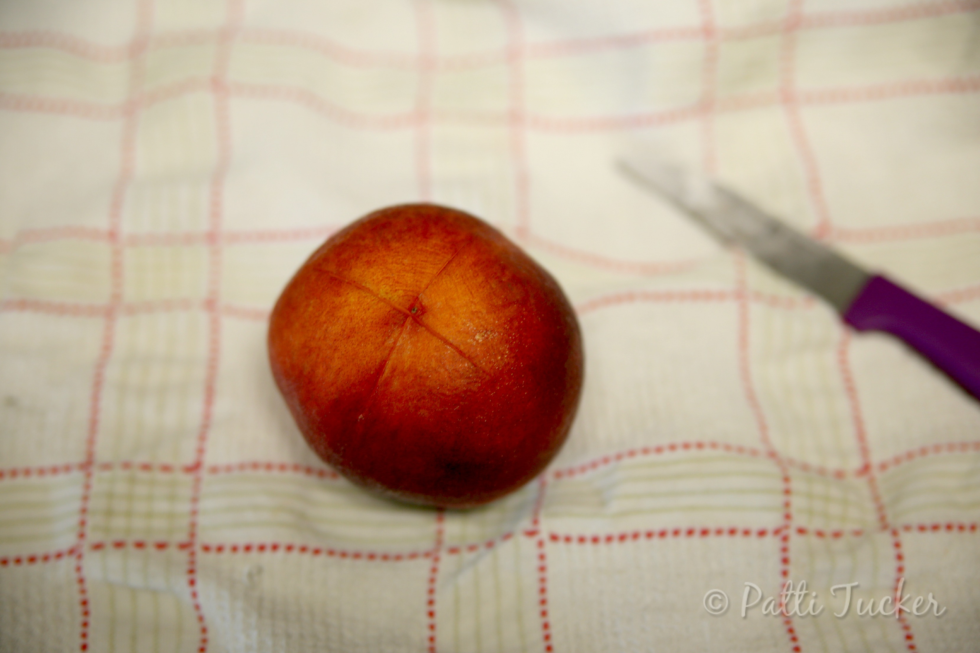 How To Peel Peaches Like a Peach Peelin' Pro