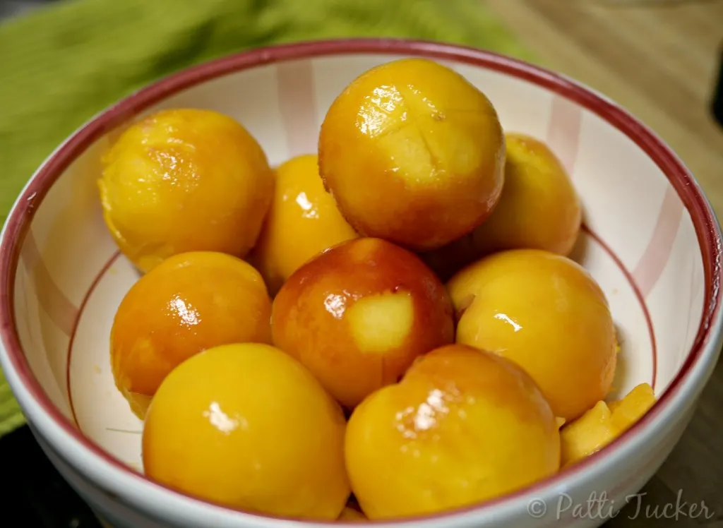 How to Peel Peaches Like a Peach Peelin' Pro