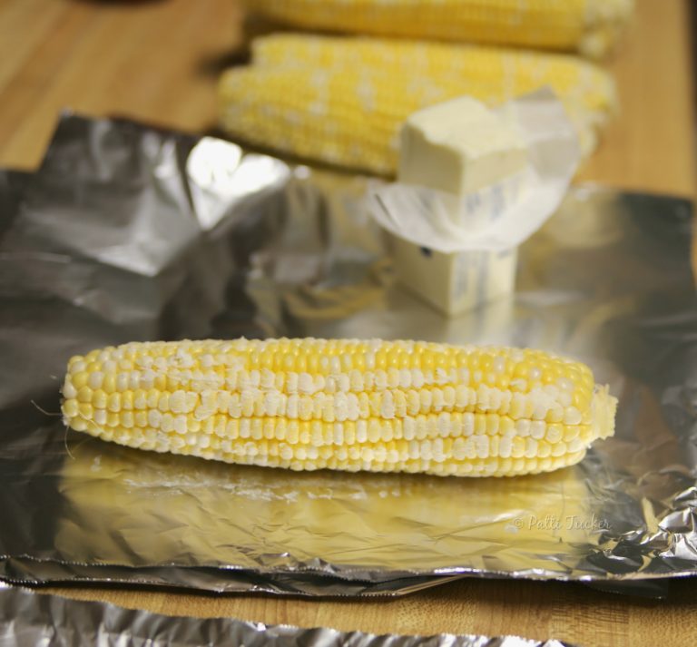 Delicious And Easy Seasoned Corn On The Cob