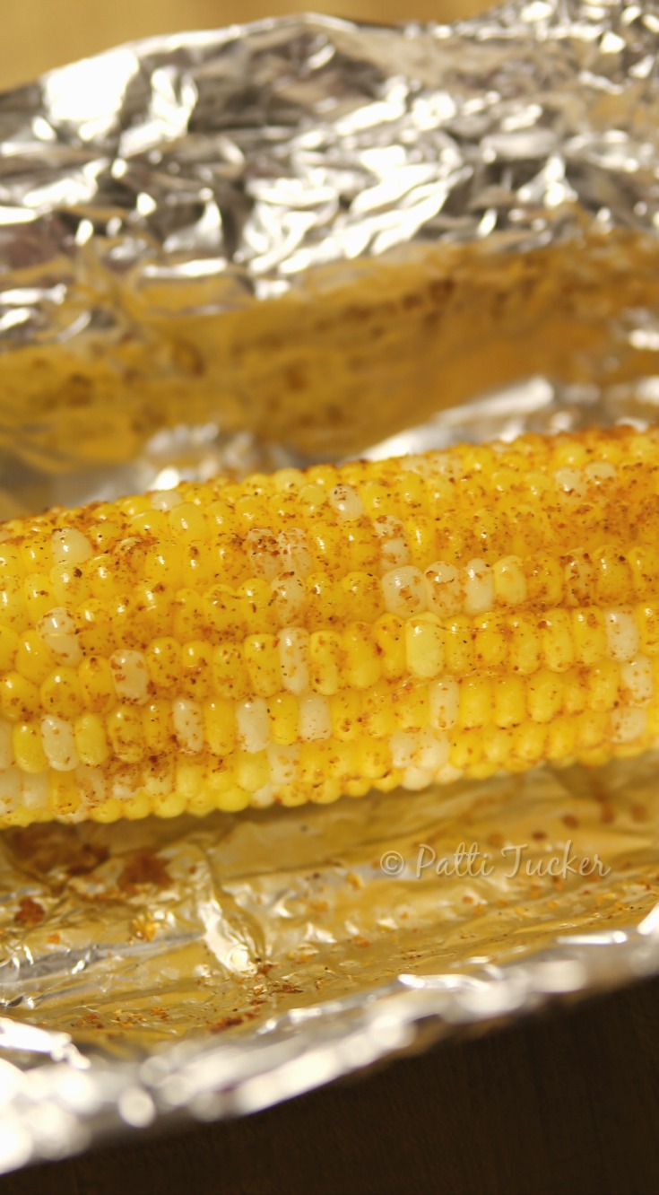 Delicious and Easy Seasoned Corn on the Cob