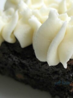 brownie with icing
