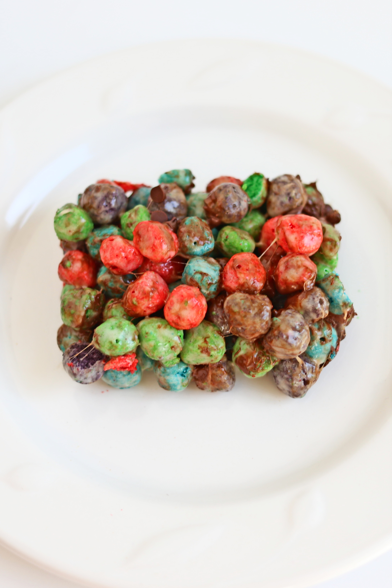 Captain Crunch Bars With Oops All Berries 